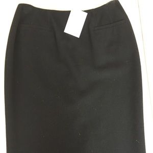 Classic Doncaster black skirt
